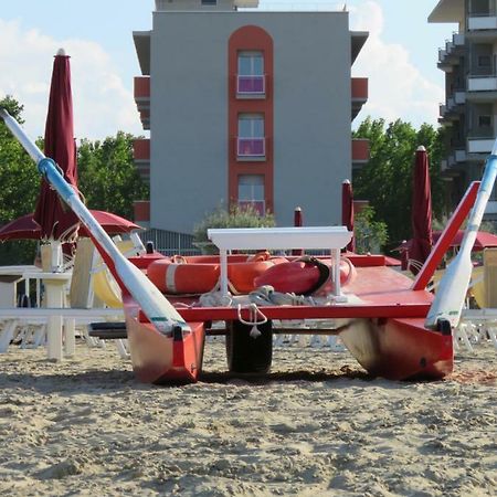 Hotel Cliff Rimini Kültér fotó