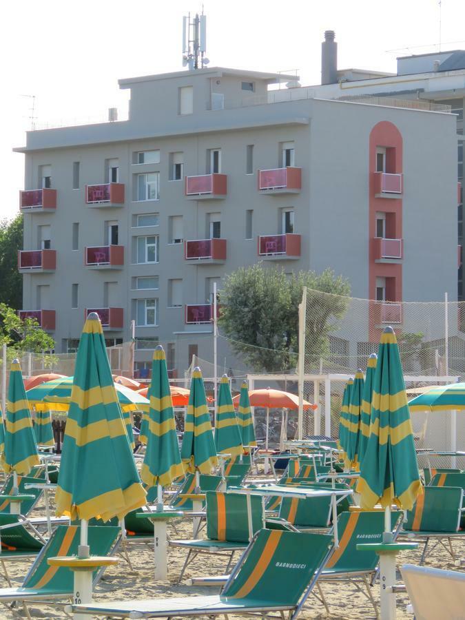 Hotel Cliff Rimini Kültér fotó