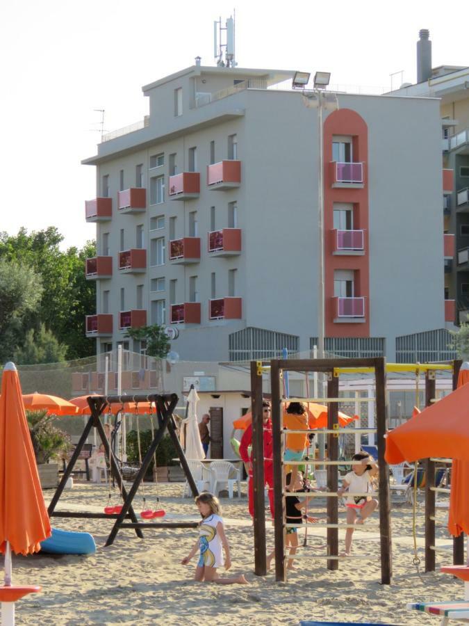 Hotel Cliff Rimini Kültér fotó